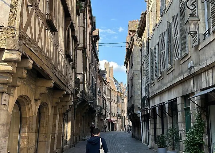 Loft & Privatif アパート *